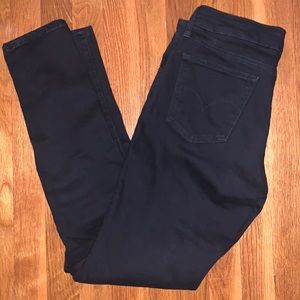 Levi’s black skinny jeans